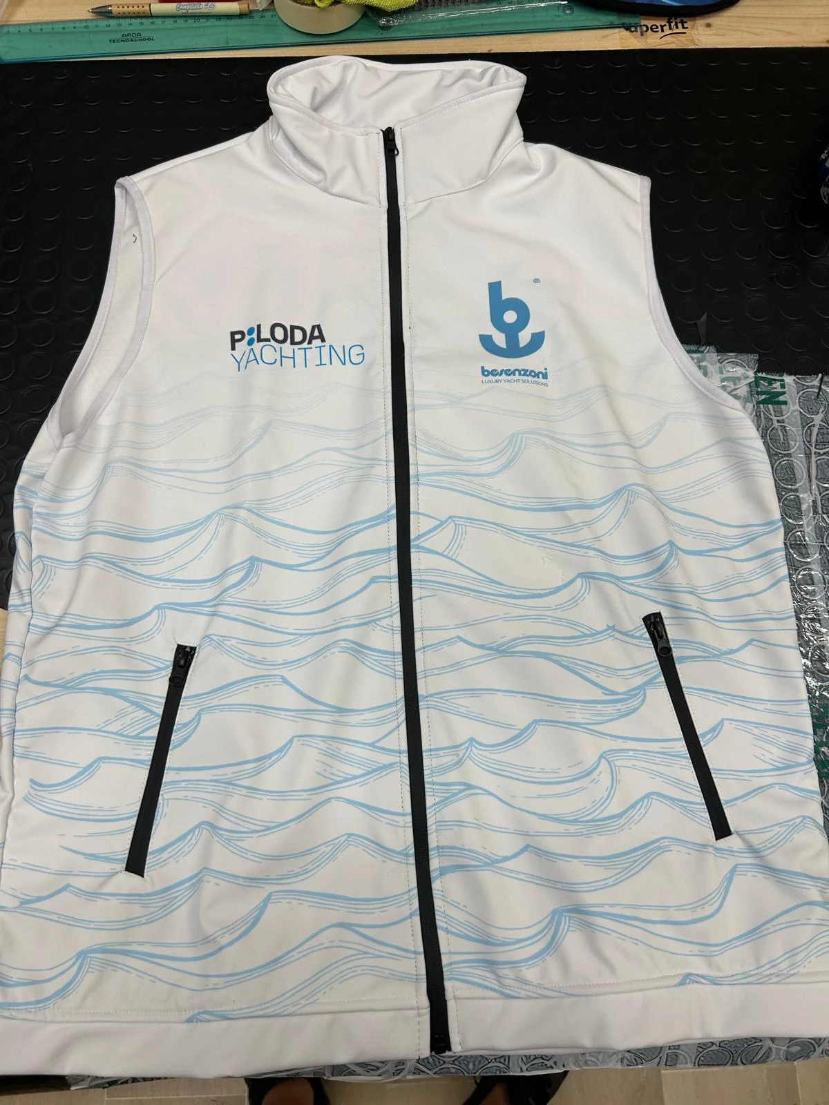 Besenzoni custom vest by PROJET